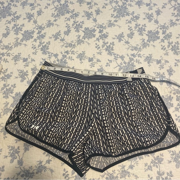 Under Armour Black and White Logo Print Shorts with Liner 3” Inseam - Picture 7 of 9